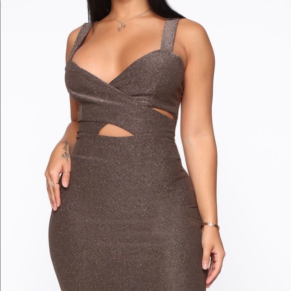 Clothes - Picture 2 of 6